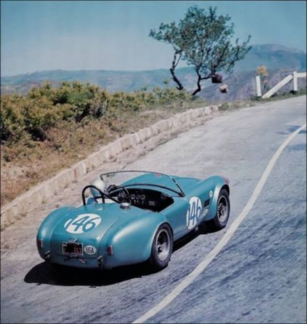 Dan Gurney i Jerry Grant - Shelby Cobra.